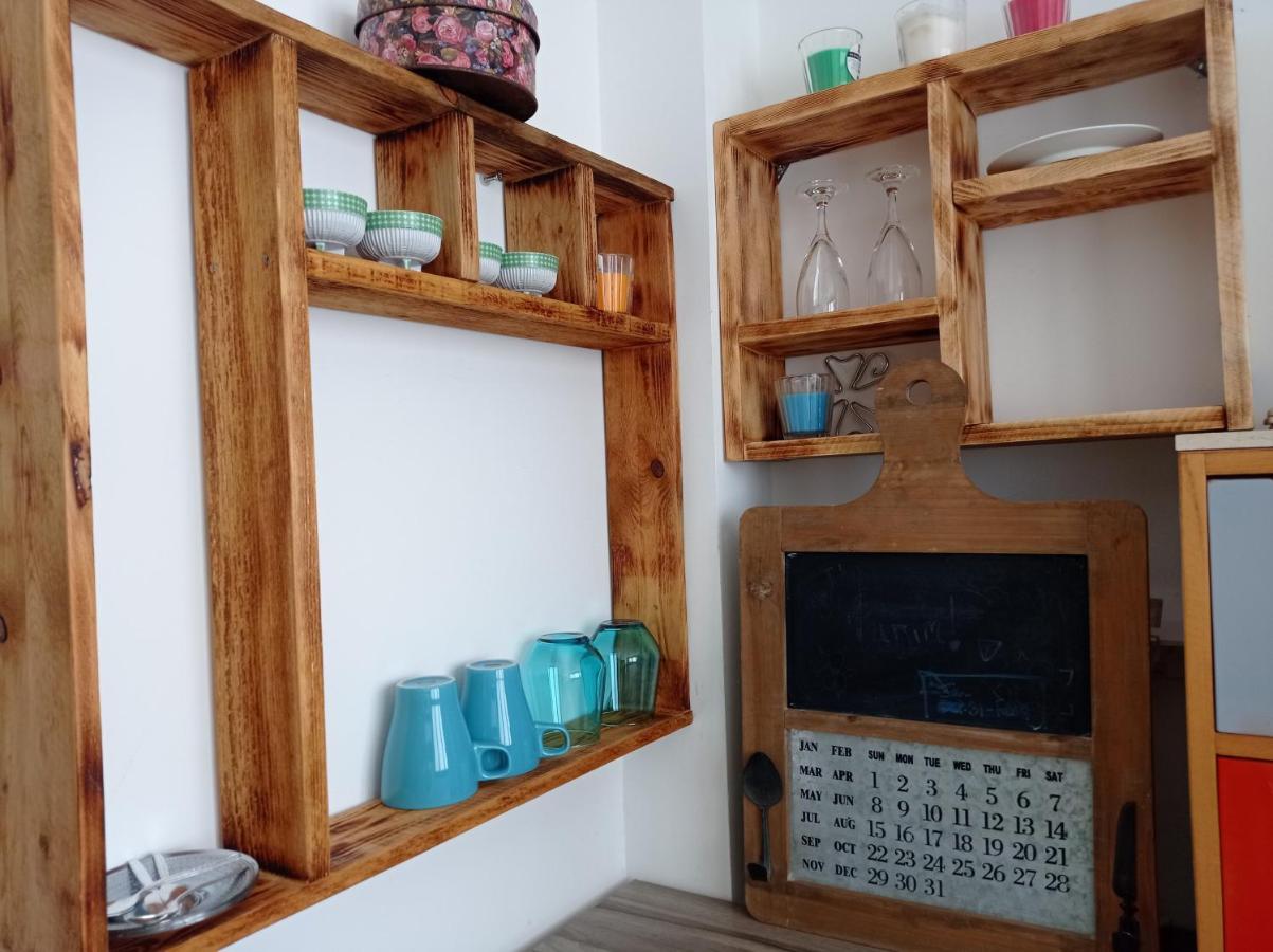 Ferienwohnung New! Great Location! Vibrant Downtown, Talpiot Market, Flea Market, Carmel Beach, Close To Everywhere Haifa Exterior foto